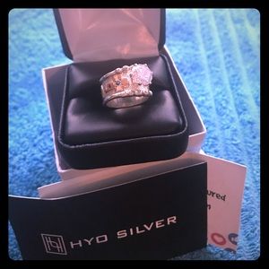 Hy o silver ring